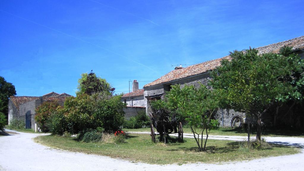 Le Noisetier At Les Hiboux Gites Chef-Boutonne Rum bild